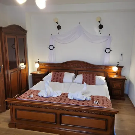 Aparthotel Safari - Chateau Borovany (Ceske Budejovice)