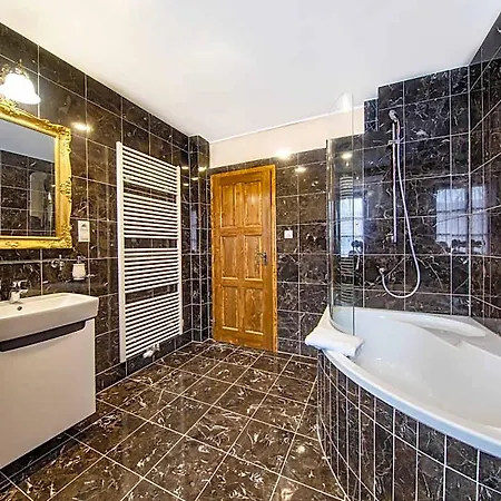 Aparthotel Safari - Chateau Borovany (Ceske Budejovice)