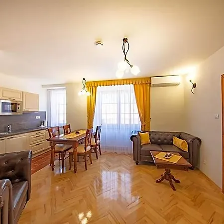 Safari - Chateau Aparthotel Borovany (Ceske Budejovice)