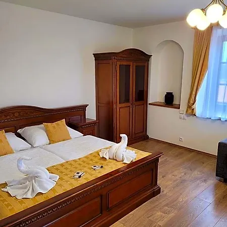 Safari - Chateau Aparthotel Borovany (Ceske Budejovice)