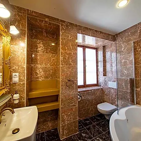 Safari - Chateau 4* Borovany (Ceske Budejovice)