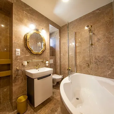 Safari - Chateau Aparthotel *